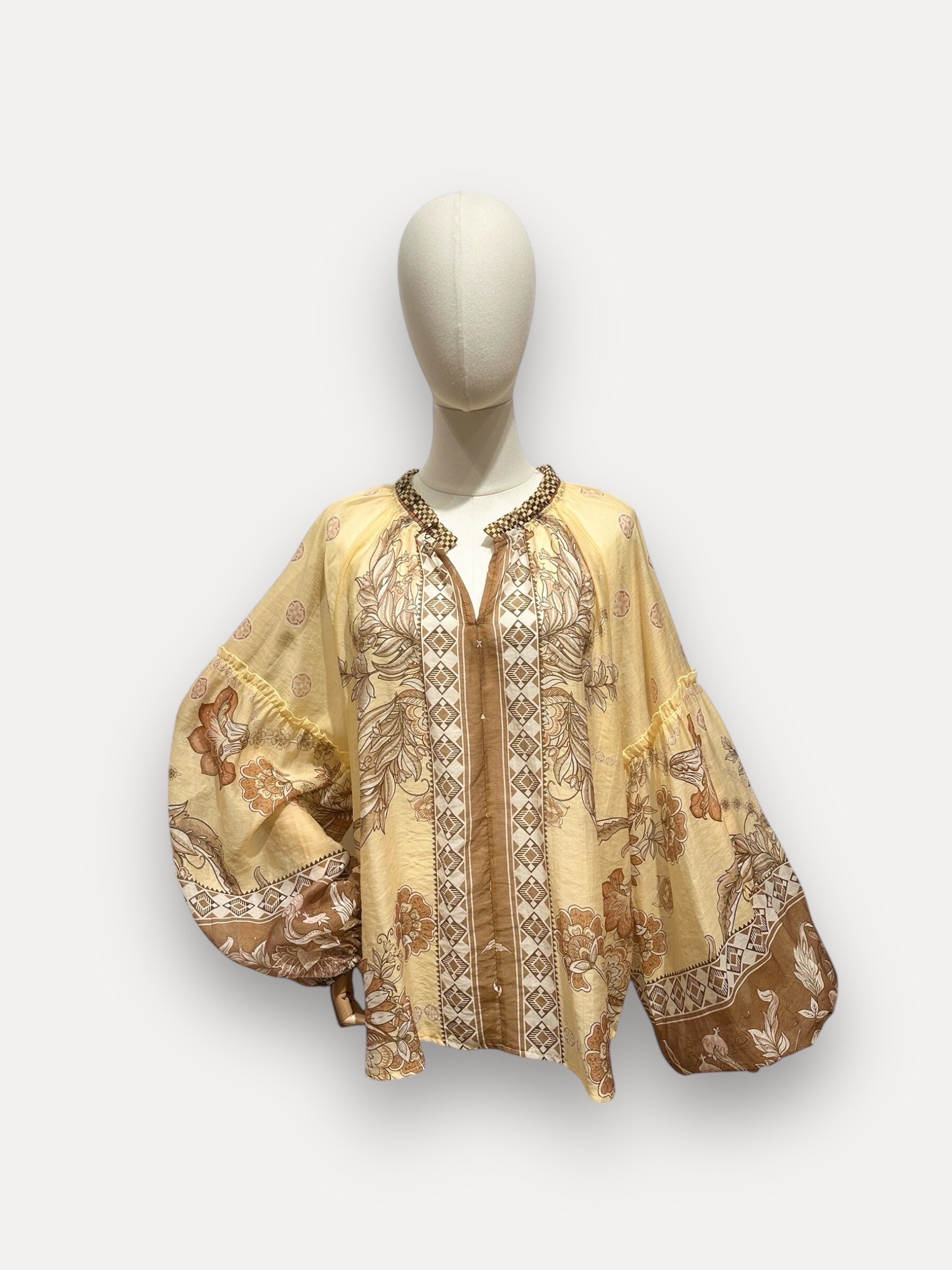 Grossiste J&L - Blouse À Manches Longues Avec Imprimée Fleuri En Lyocell