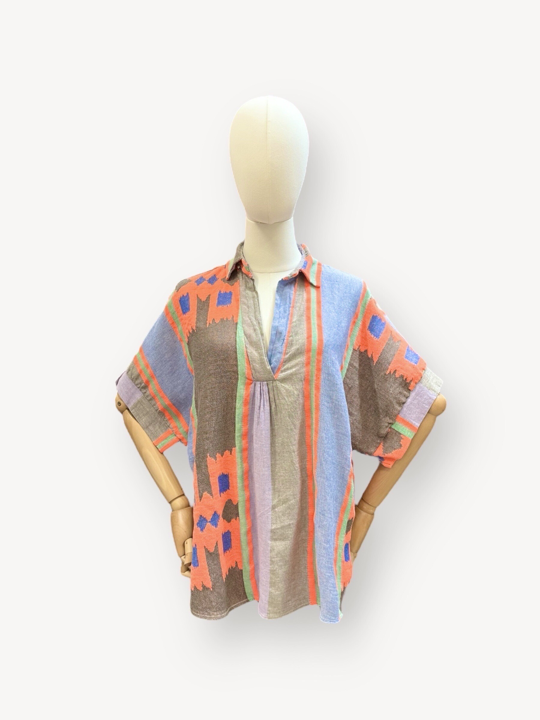 Mayorista J&L - Blusa Giselle de manga corta con patrón geométrico multicolor