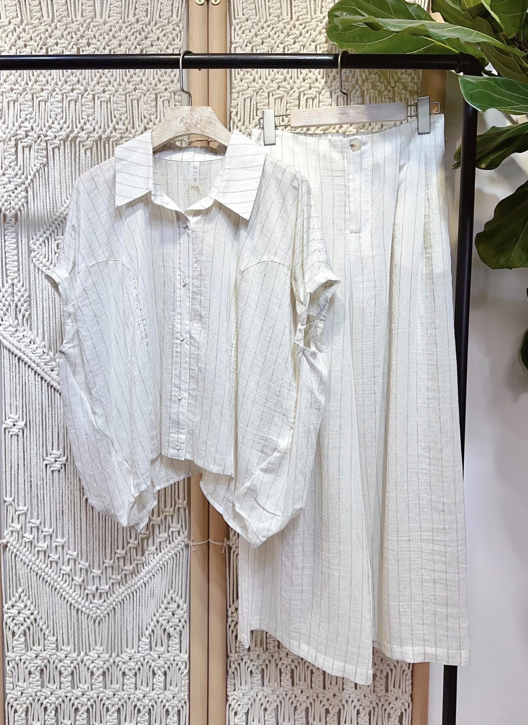 Wholesaler J&L - Linen shirt and pants set with scratches