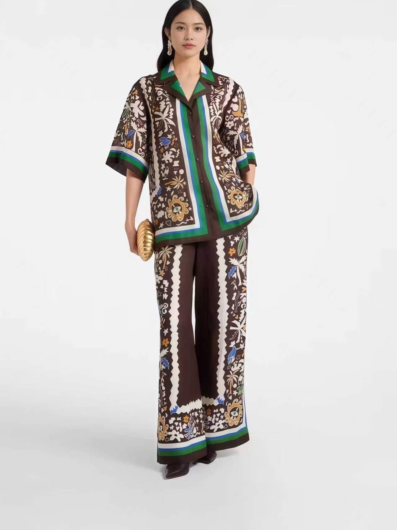 Großhändler J&L - Oversize-Hemd und Weitbein-Hosen-Set mit Grafikdruck