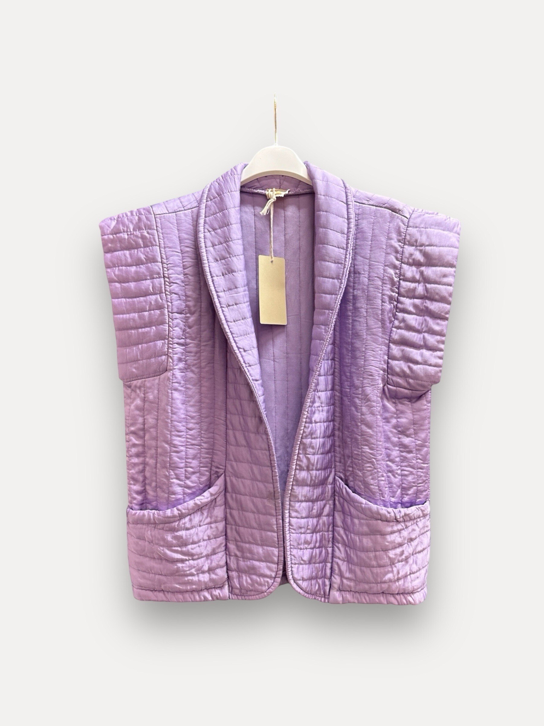 Grossista J&L - Gilet in raso aperto senza maniche