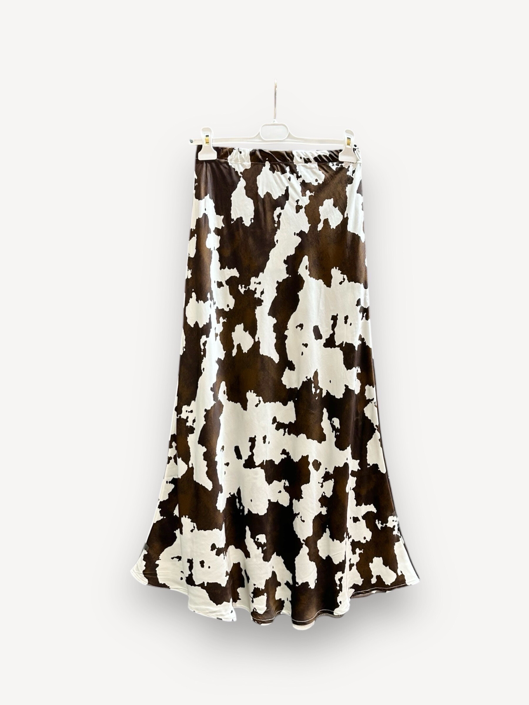 Grossiste J&L - Jupe Longue Satiné À Motif Vache