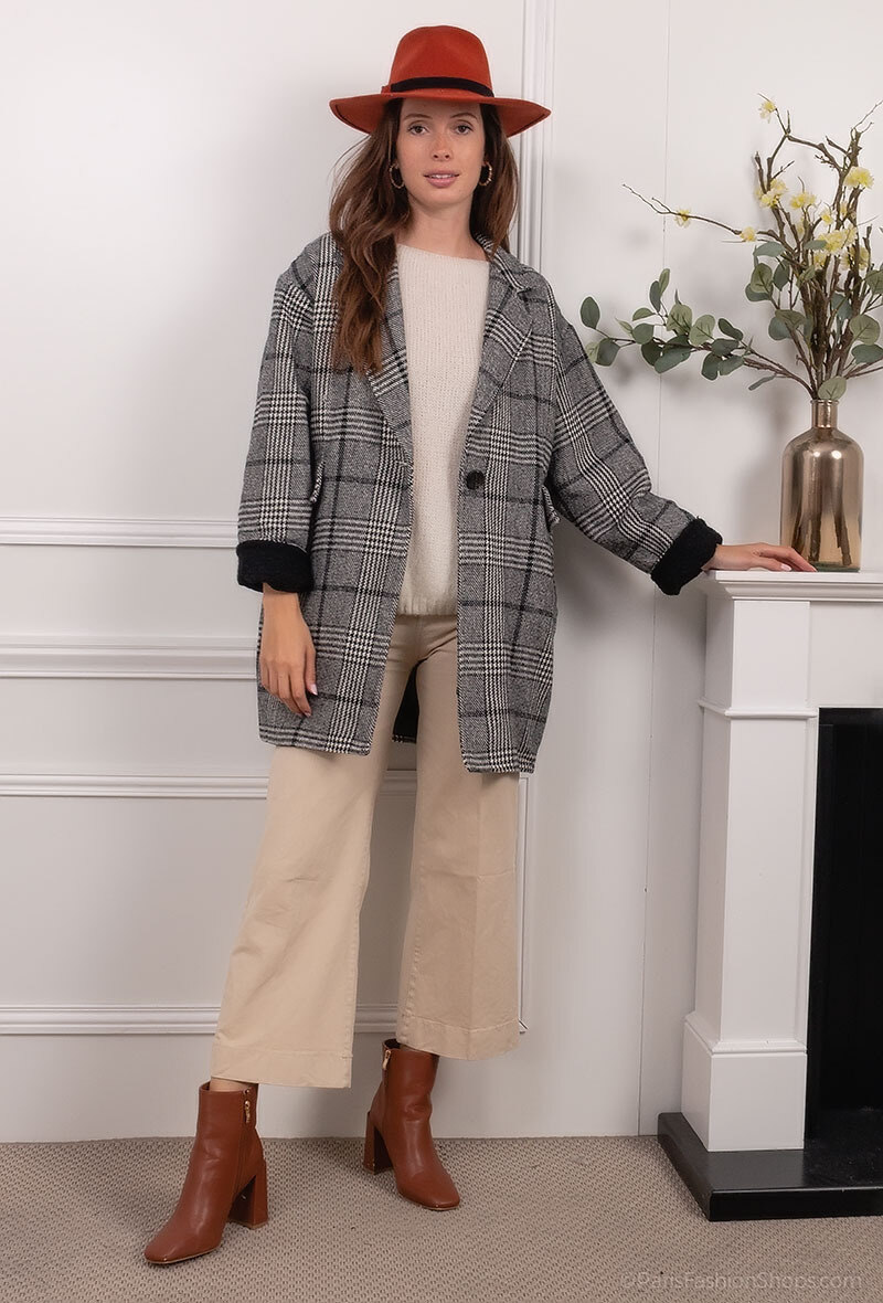 Großhändler J&L - Karierte Mantel