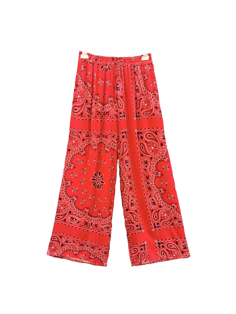 Grossista J&L - Pantaloni fluidi in seta con stampa bandana alla moda