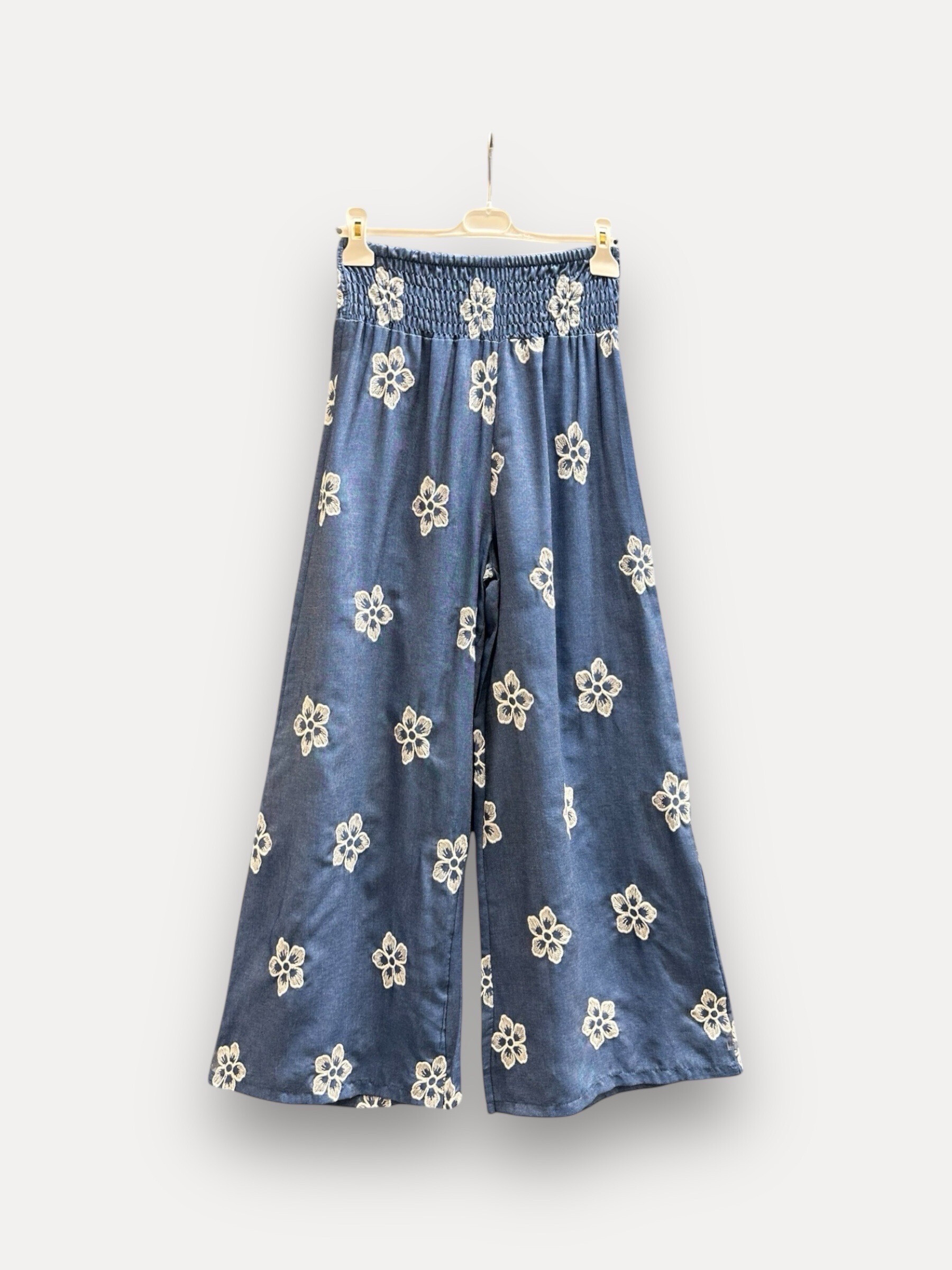 Wholesaler J&L - High Waist Wide Leg Trousers In Floral Tencel Denim Style