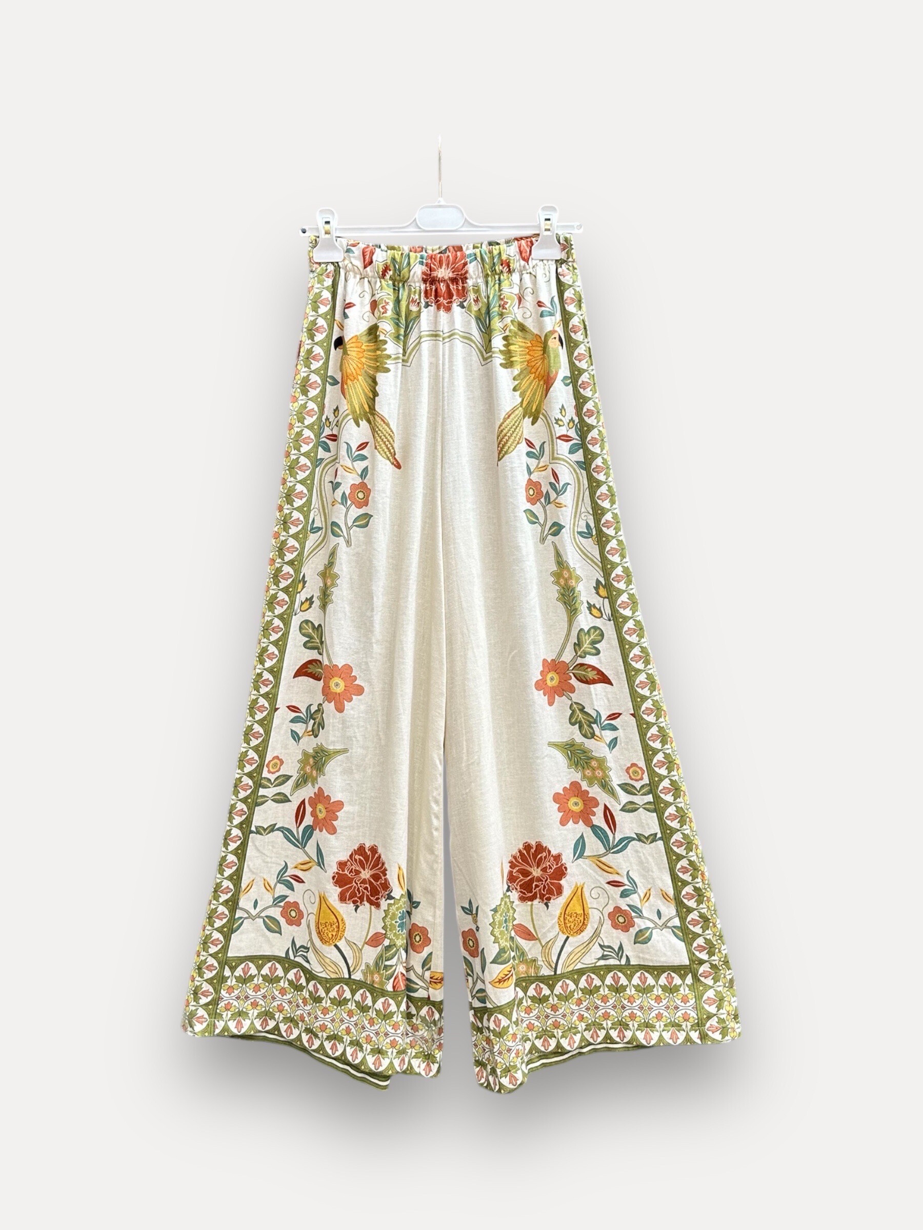 Wholesaler J&L - Light light pants with flowery and symmetrical perrot