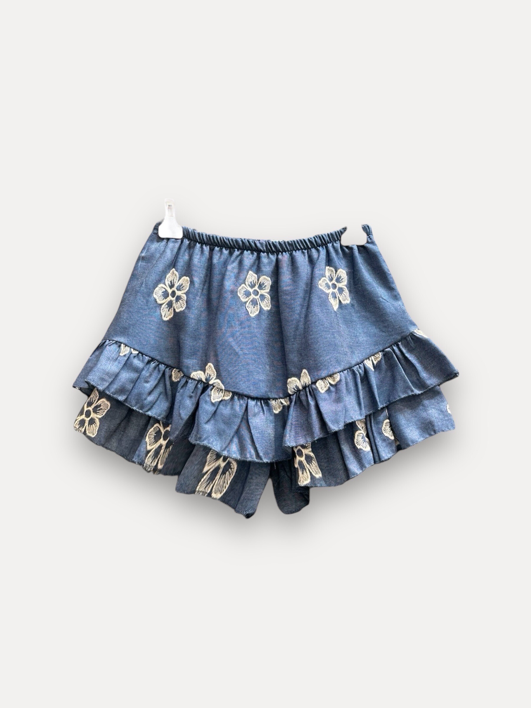 Wholesaler J&L - Ruffle Shorts With Floral Embroidery Denim Style