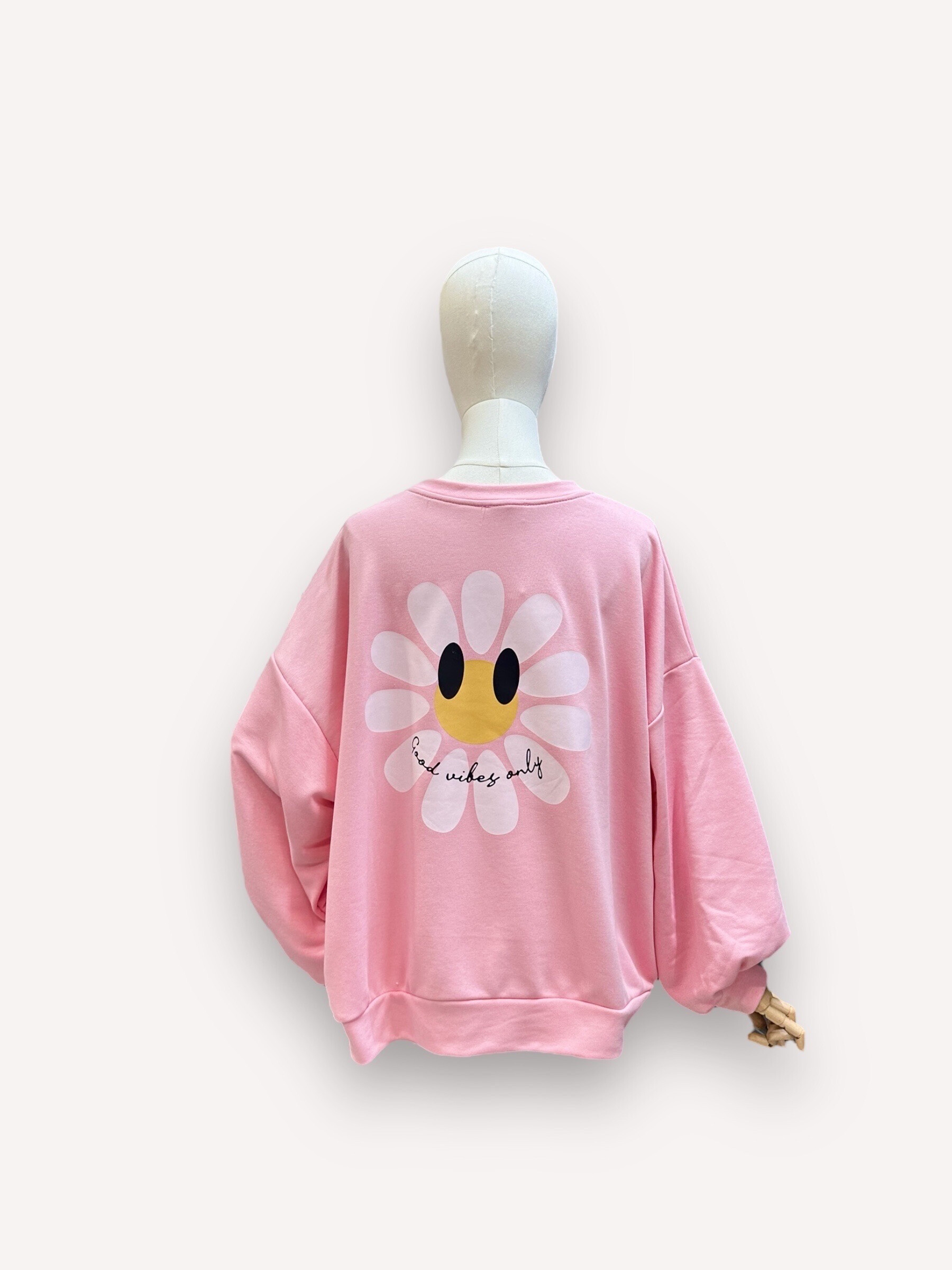 Wholesaler J&L - "Good vibes" long sleeve sweatshirt with Marguerite pattern