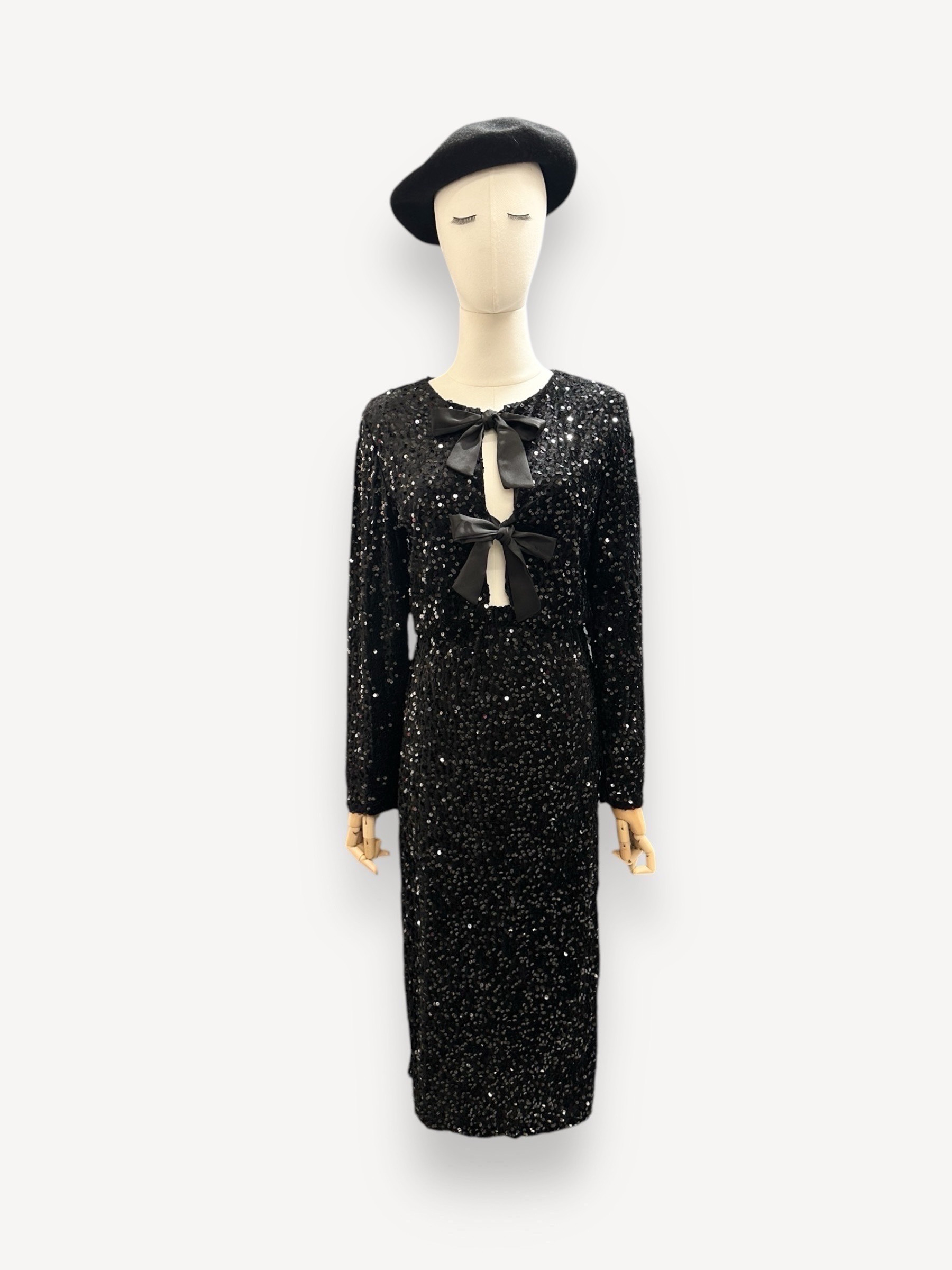 Wholesaler J&L - LISA Short Velvet Sequin Top with Open Bow and Long Sleeves