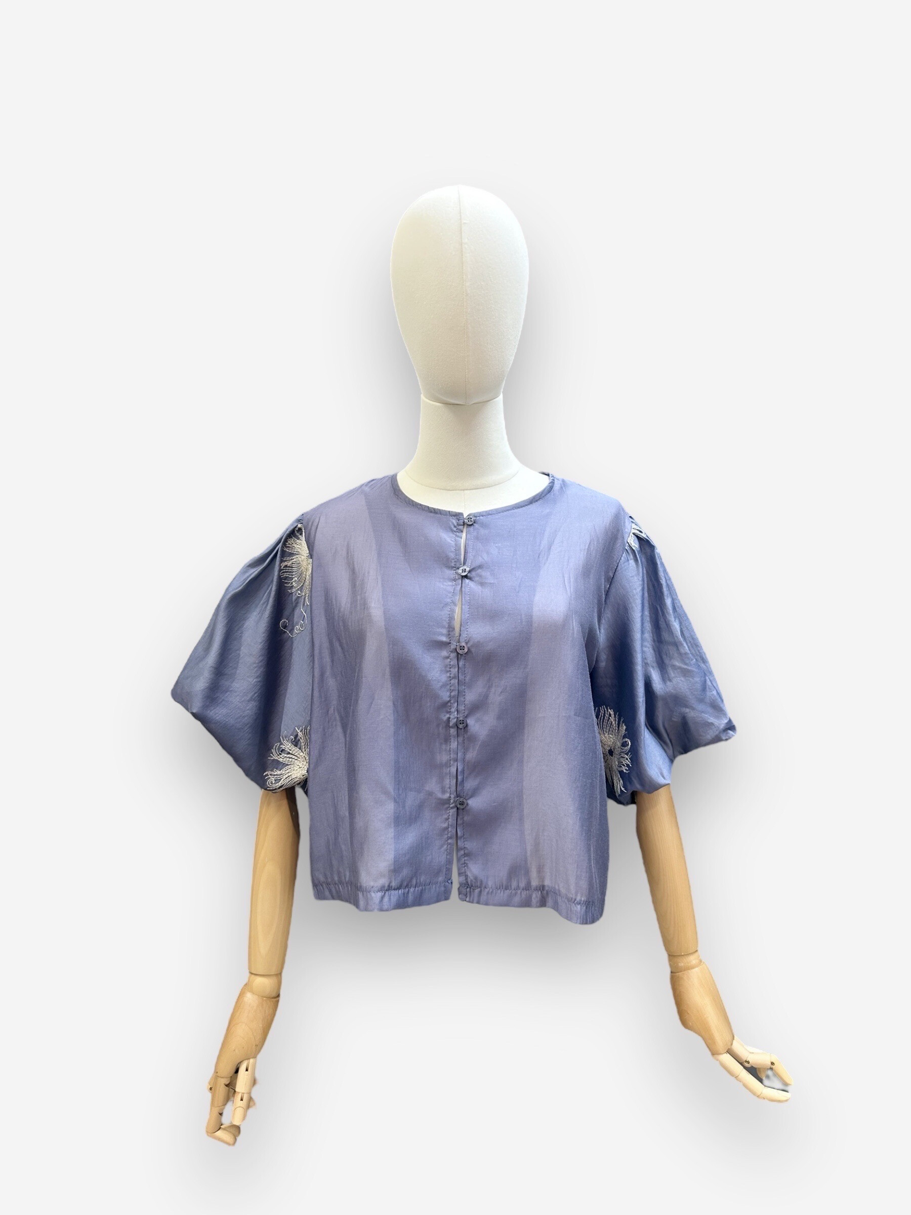 Wholesaler J&L - Light Top with short sleeves with embroidery with Lyocell Flowers Pattern