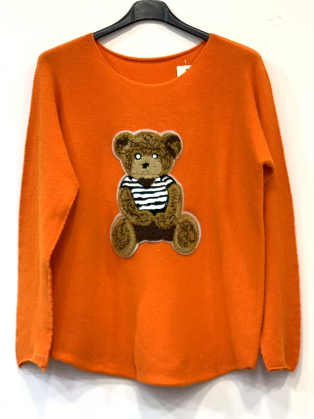 Wholesaler J & MY - Sweater With Bear Print