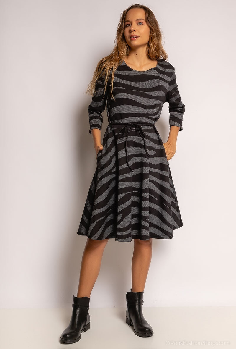Grossiste J & MY - Robe patineuse à imprimé zèbre