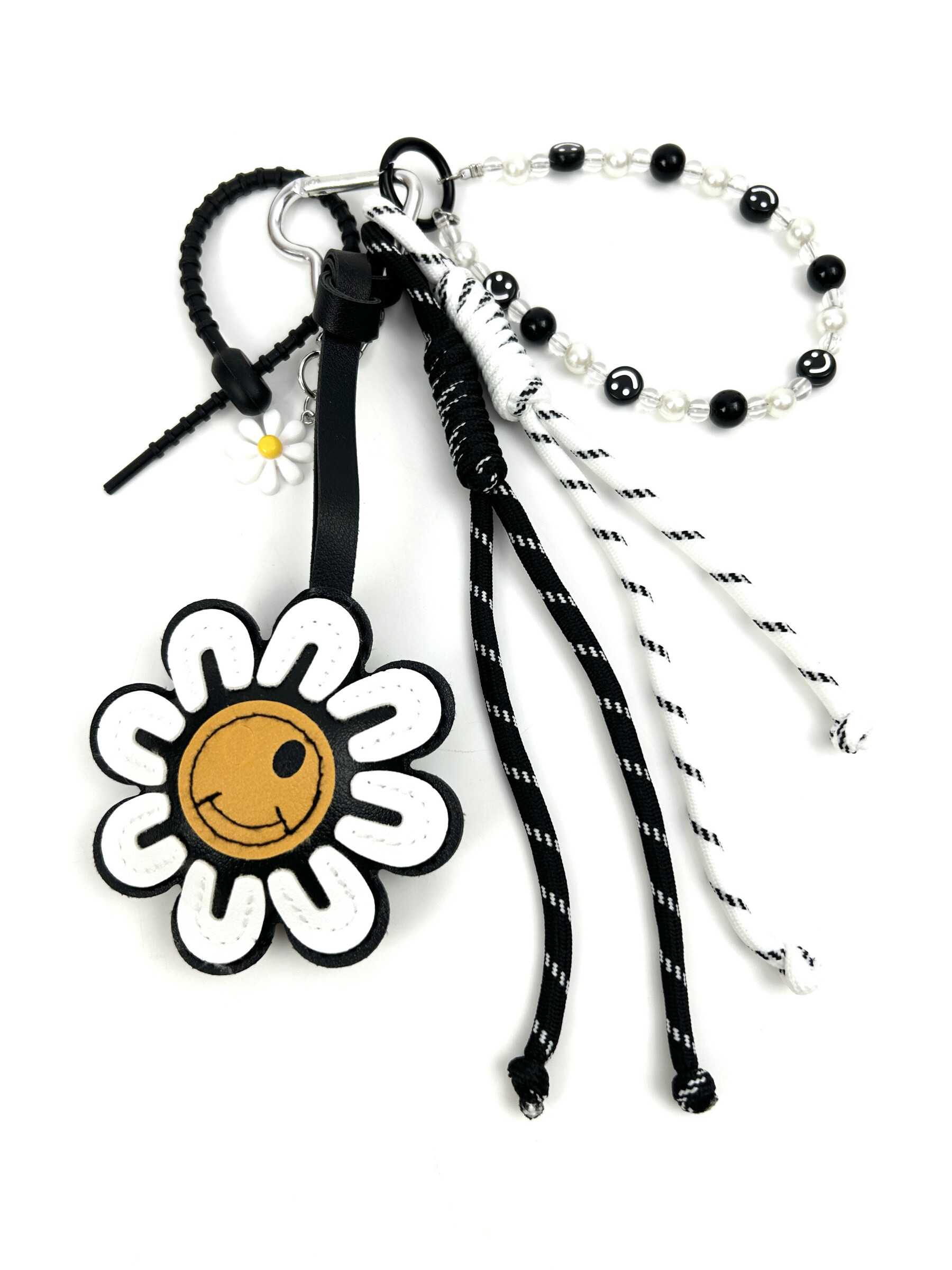 Wholesaler Jade&Clarisse - Grigri key holder Ultra cute bag floral cushion and pompoms