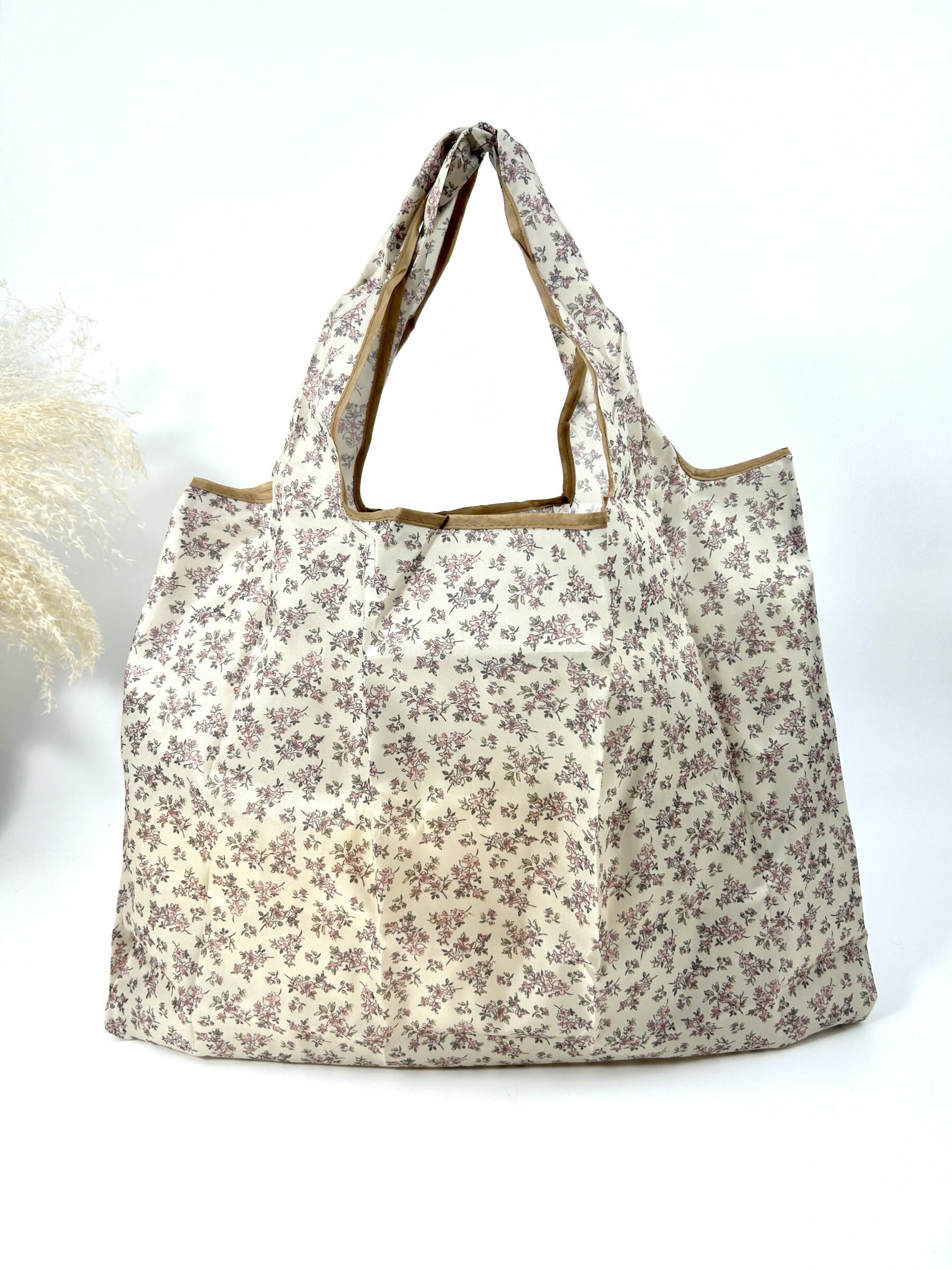 Wholesaler Jade&Clarisse - Foldable and waterproof Small Strawberries Bag