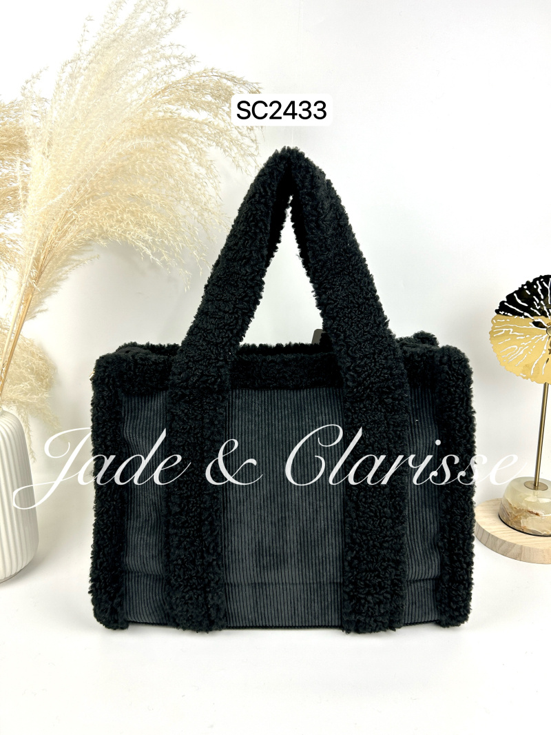 Wholesaler Jade&Clarisse - SMALL MOUMOUTE BAG WITH CROSSBODY