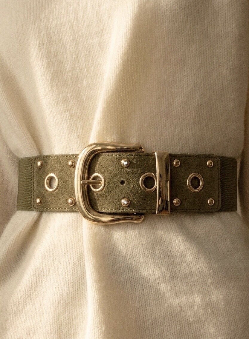 Grossiste Jade&Clarisse - CEINTURE ÉLASTIQUE LARGE À OEILLETS CLOUTÉS ULTRA CHIC