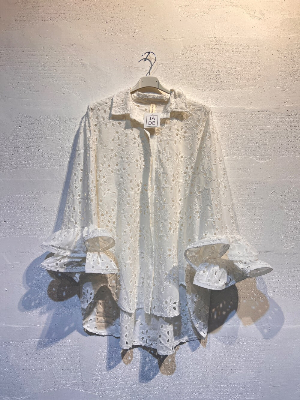 Wholesaler JADE - JADE ENGLISH EMBROIDERY SHIRT