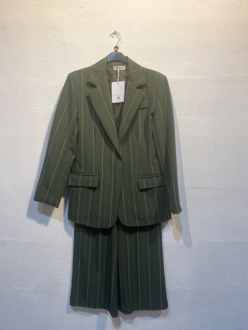 Wholesaler JADE - JADE STRIPED SUIT SET