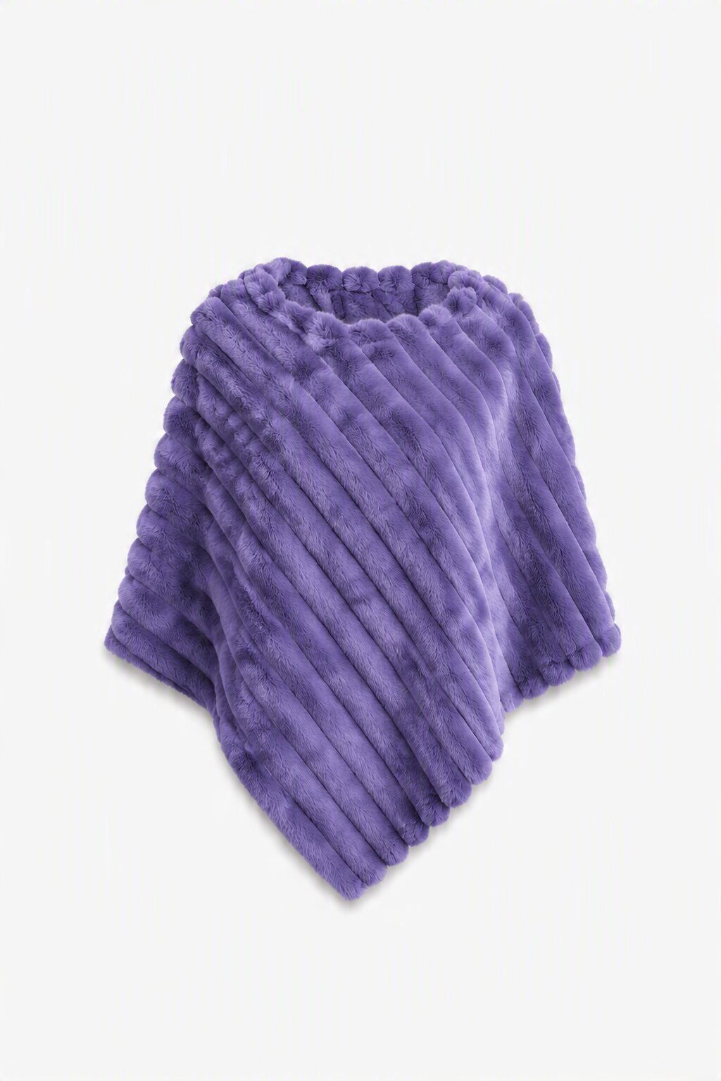 Grossiste JAMILLA - Poncho Cape en Fausse Fourrure à Côtes