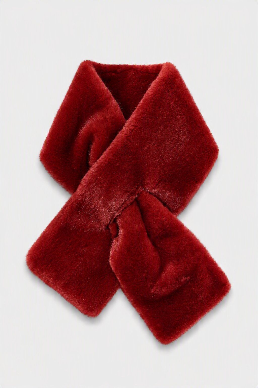 Mayorista JAMILLA - Cuello cruzado en suave piel sintética rasurada