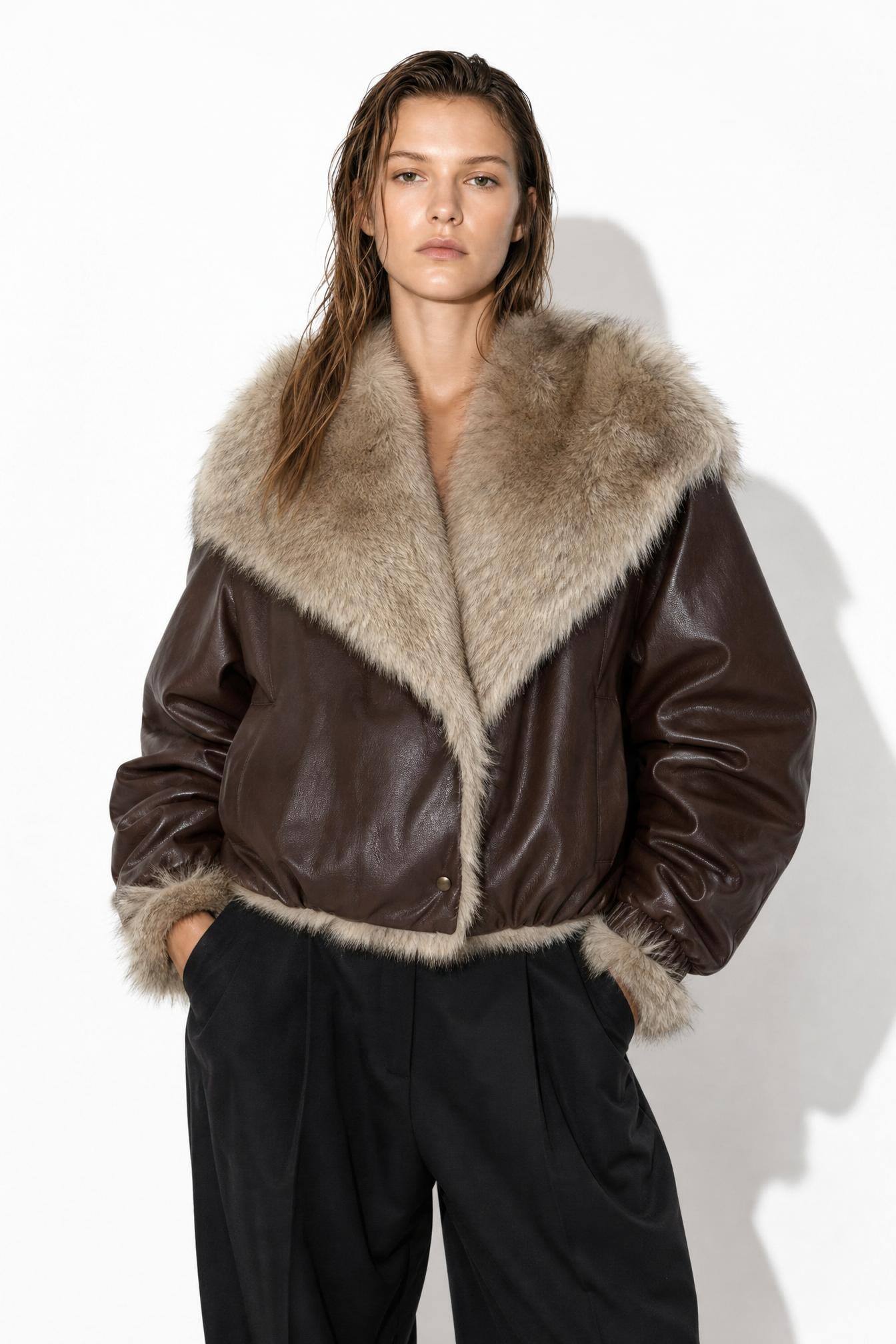 Grossiste JAMILLA - Veste réversible en cuir et fausse fourrure