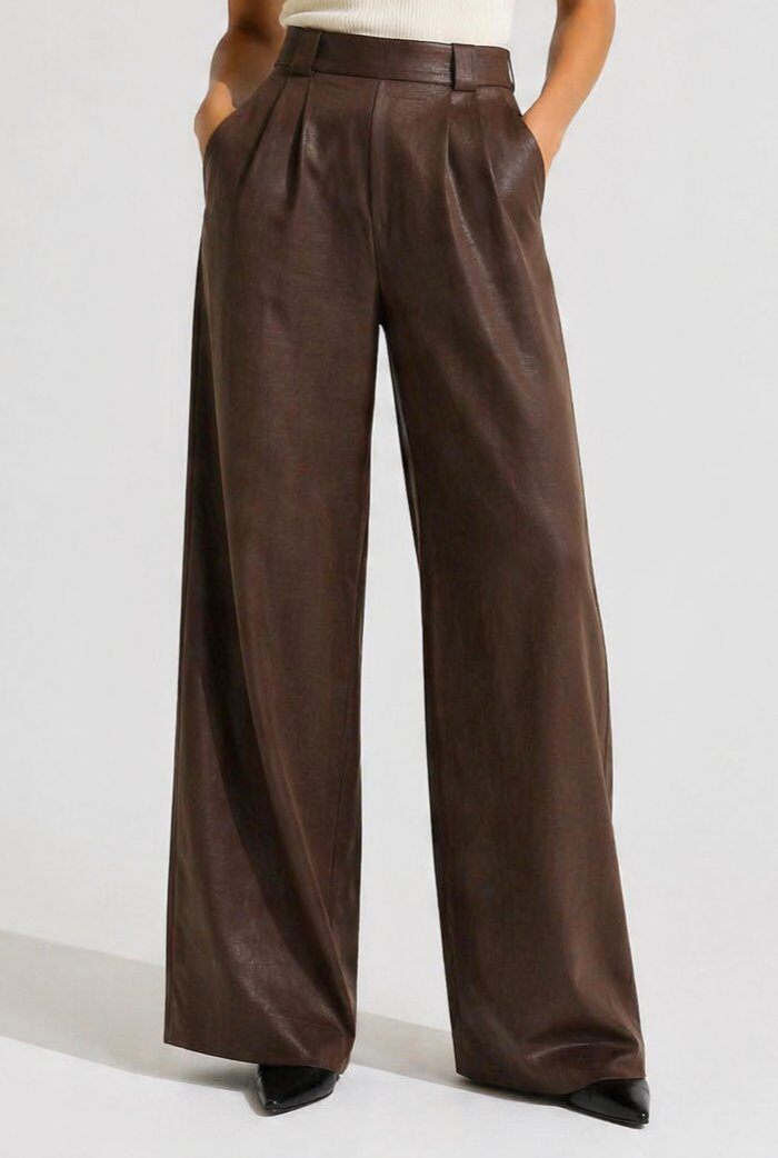 Wholesaler JAMILLA - Elegant Fluid Trousers with Pleats and Elastic Waistband