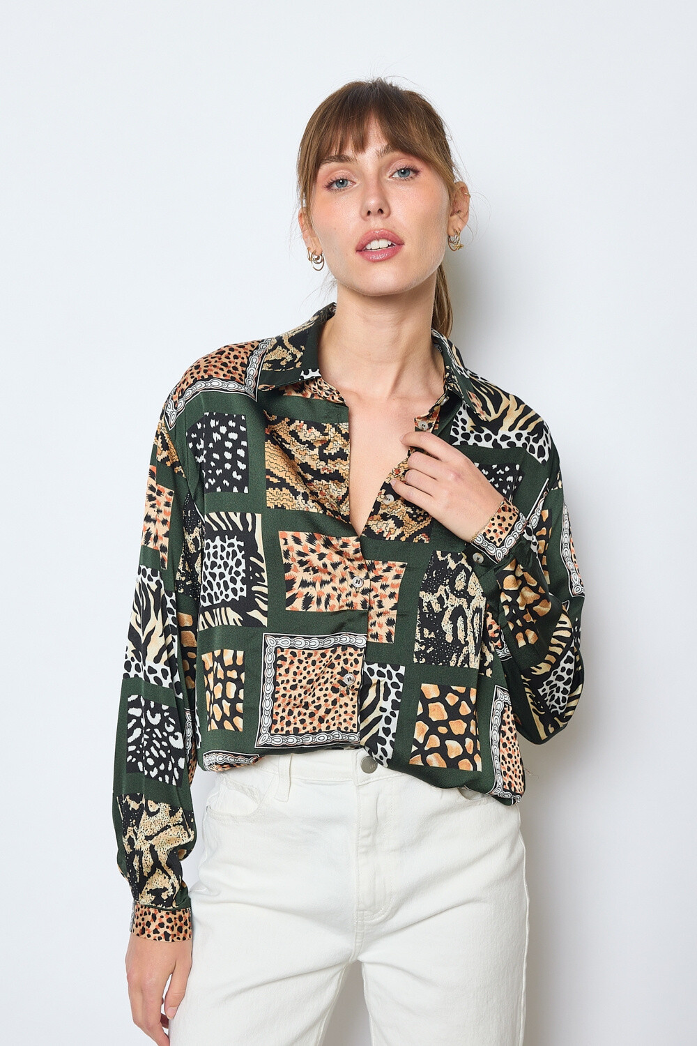 Grossiste JCL Paris - Chemise en satin à imprimé animalier