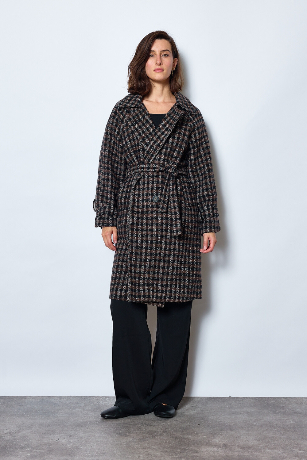 Grossiste JCL Paris - Manteau à carreaux avec ceinture