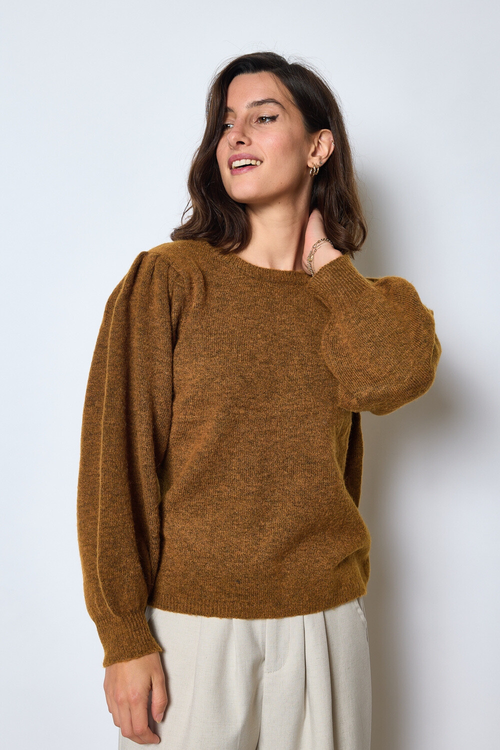 Grossiste JCL Paris - Pull en maille avec détails boutons