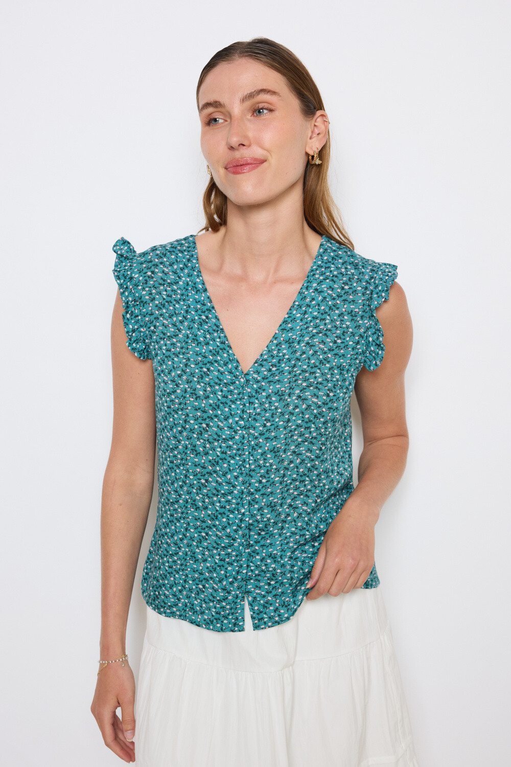 Grossiste JCL Paris - Floral camisole, V-neck, frilly detail on the sleeves