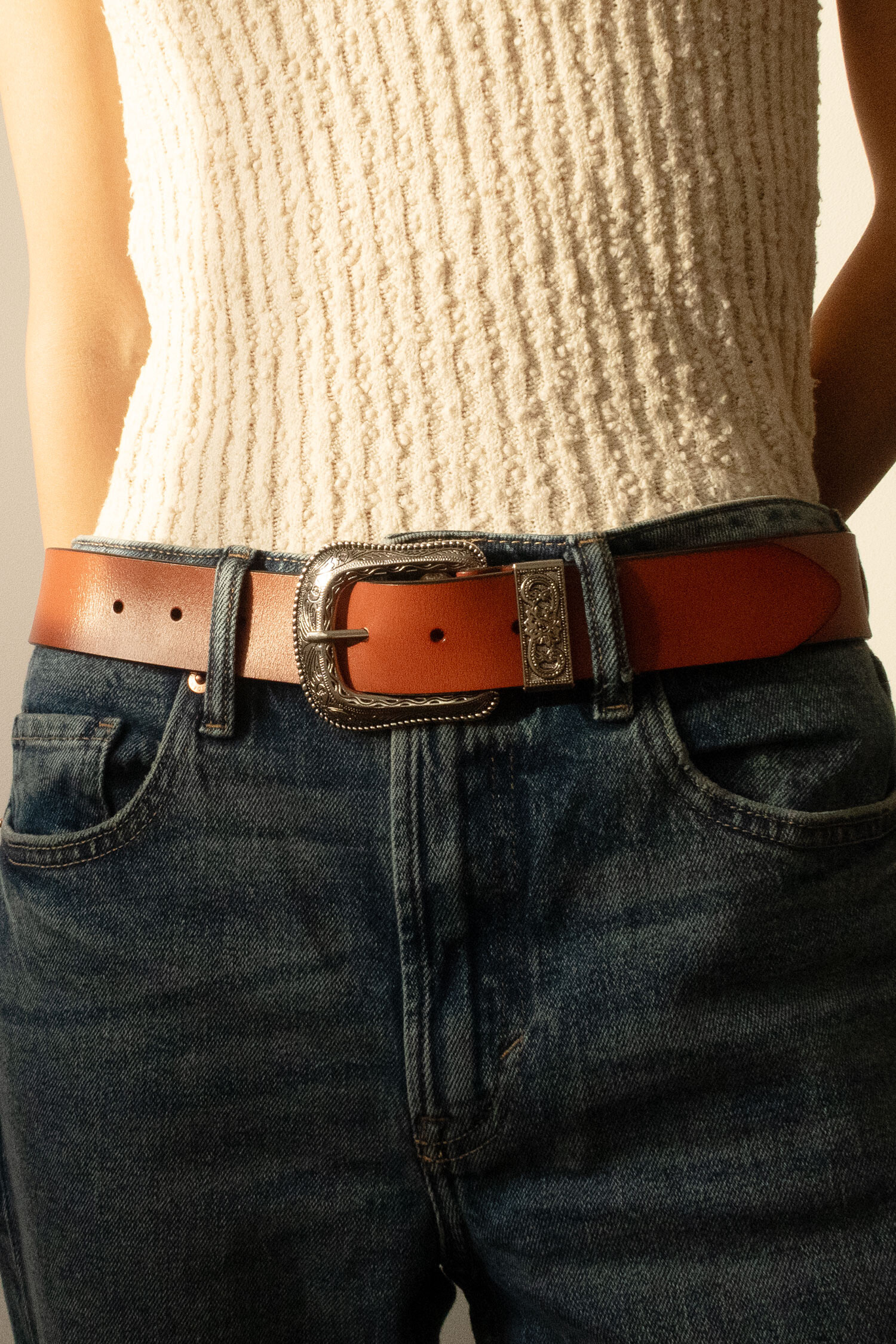 Wholesaler JCL - Women's wide leather belt with western style buckle
