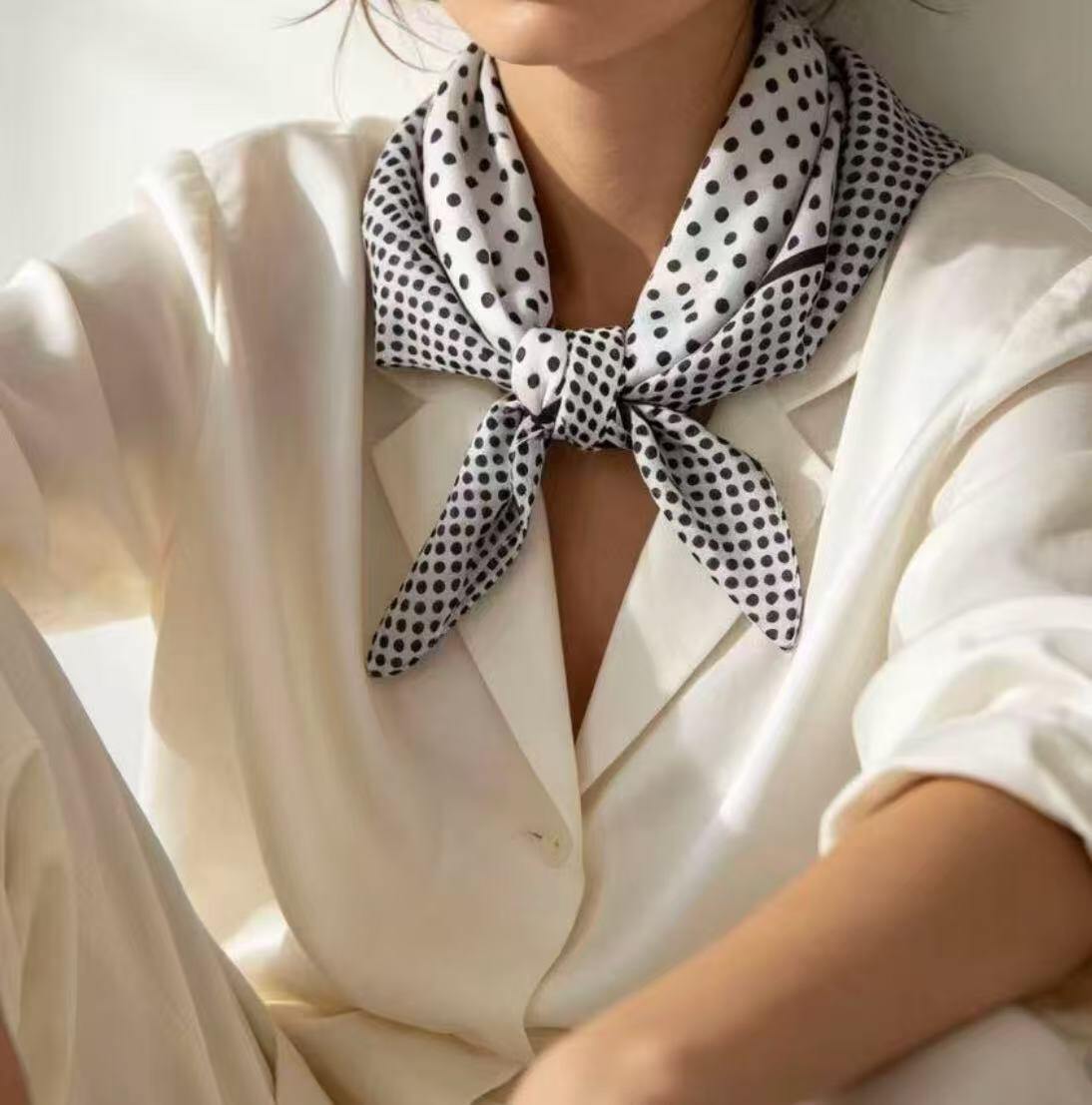 Wholesaler JERRY.AMY - Women's small square scarf 70*70