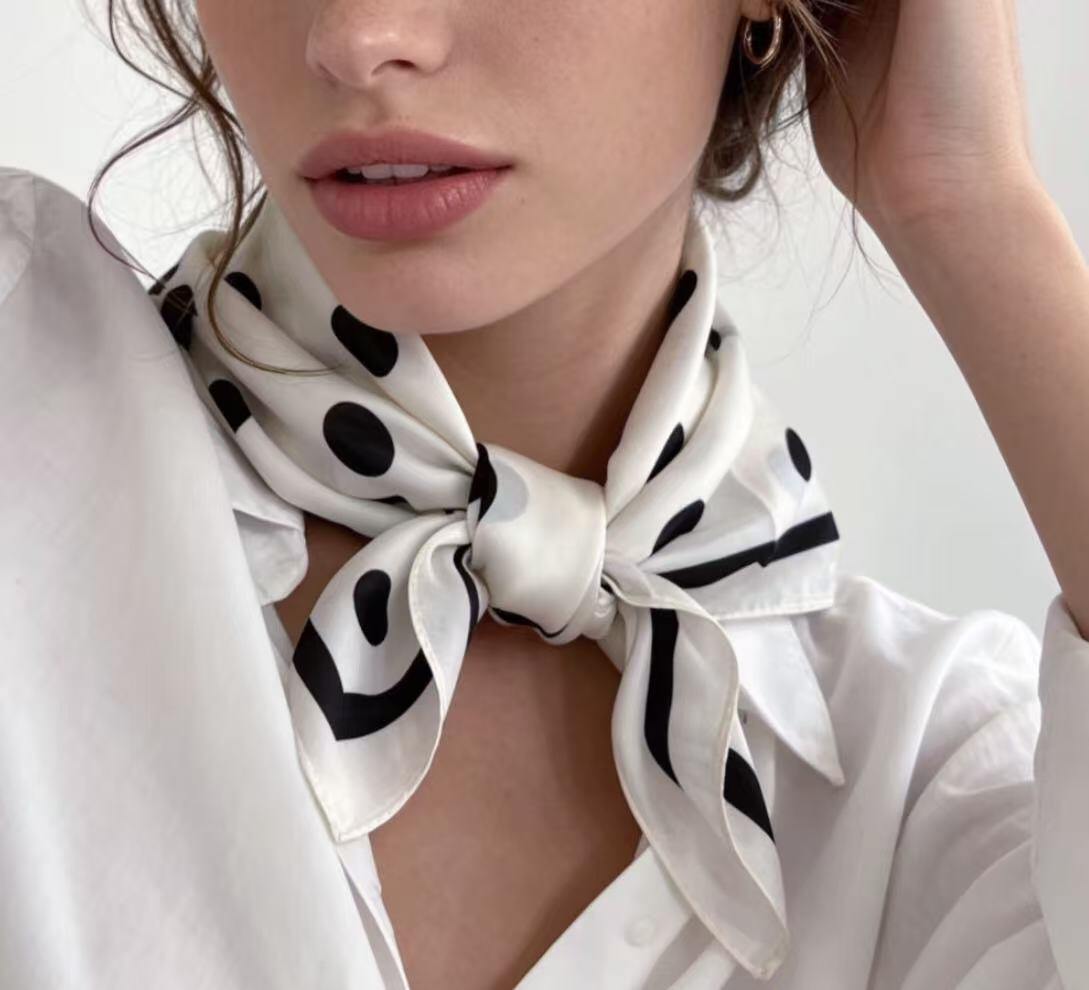 Wholesaler JERRY.AMY - Women's square scarf 70*70