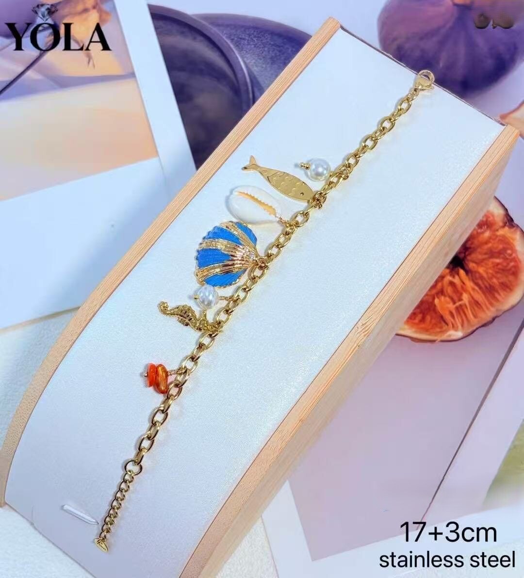 Wholesaler JESSICA - Stainless steel BRACELET with an elegant design rich in details
