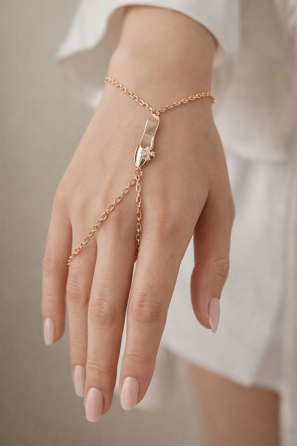 Wholesaler JINLONG BIJOUX - Bracciamano tacco rame con zirconi fashion