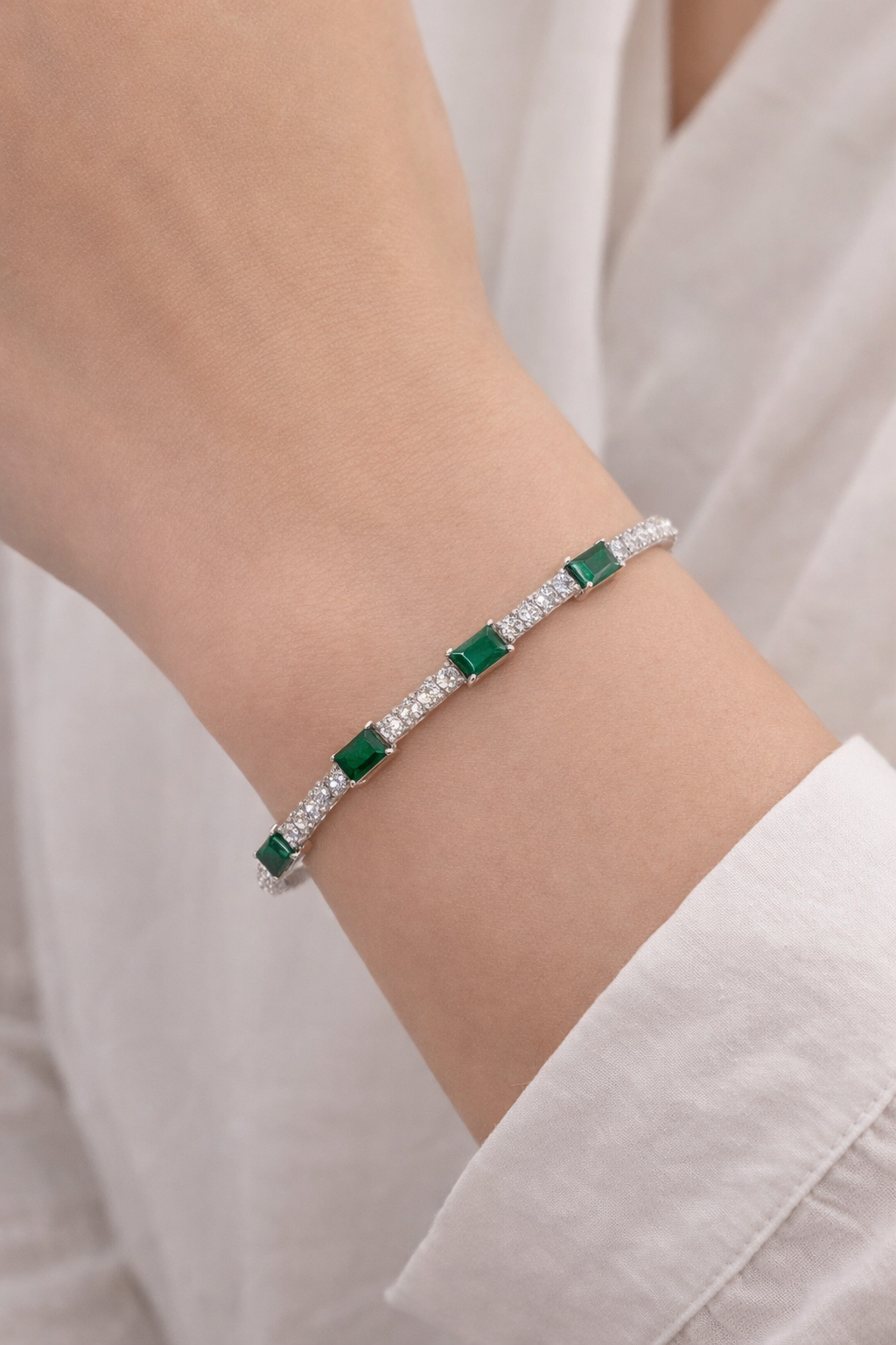 Mayorista JINLONG BIJOUX - Pulsera con circonitas y remo de rodiato