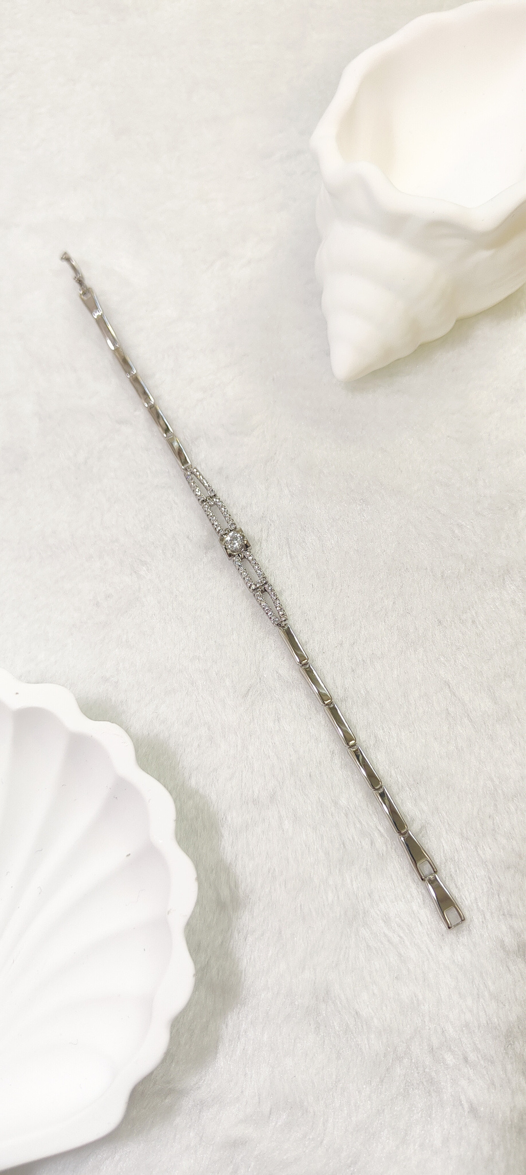 Mayorista JINLONG BIJOUX - Pulsera con circonitas y remo