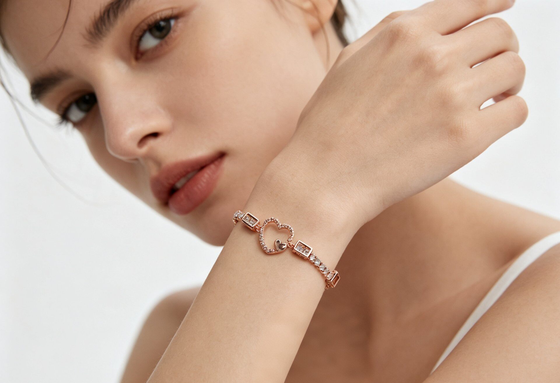 Wholesaler JINLONG BIJOUX - Bracciale oar with adjustable zirconia