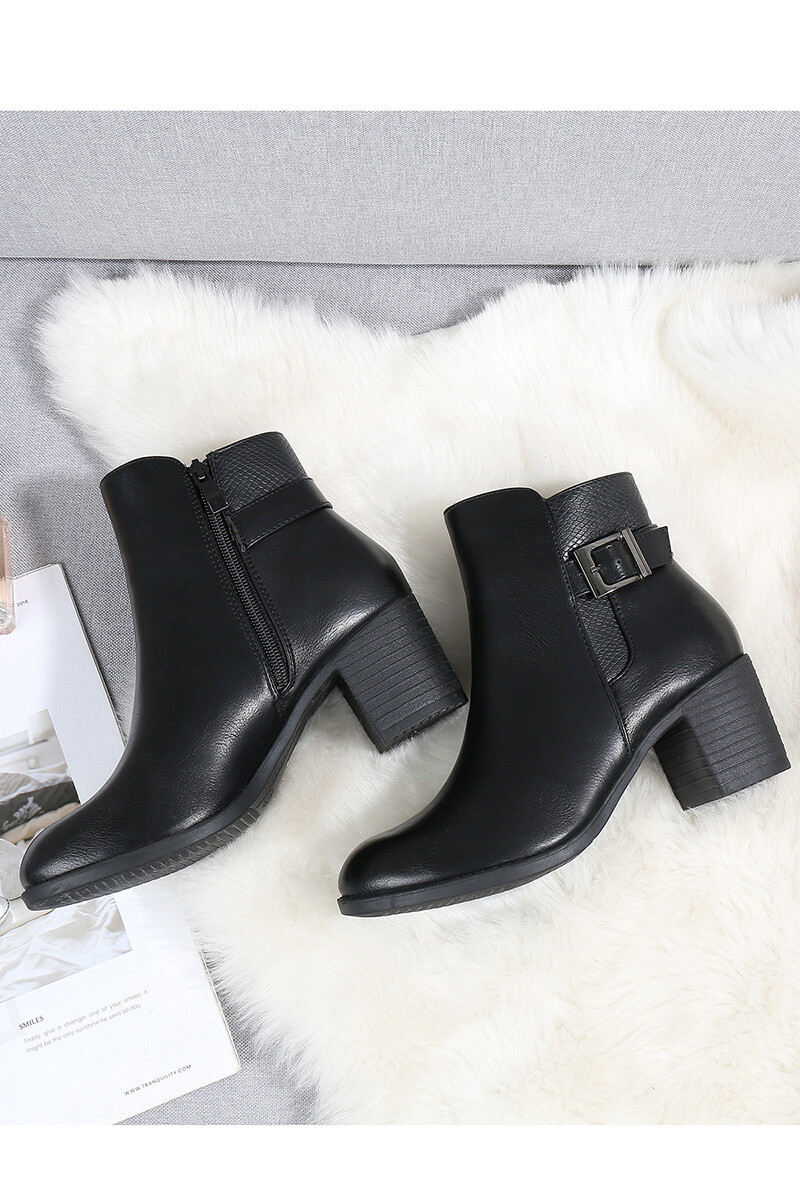 Wholesaler JM.DIAMANT - Ankle boots with square heels