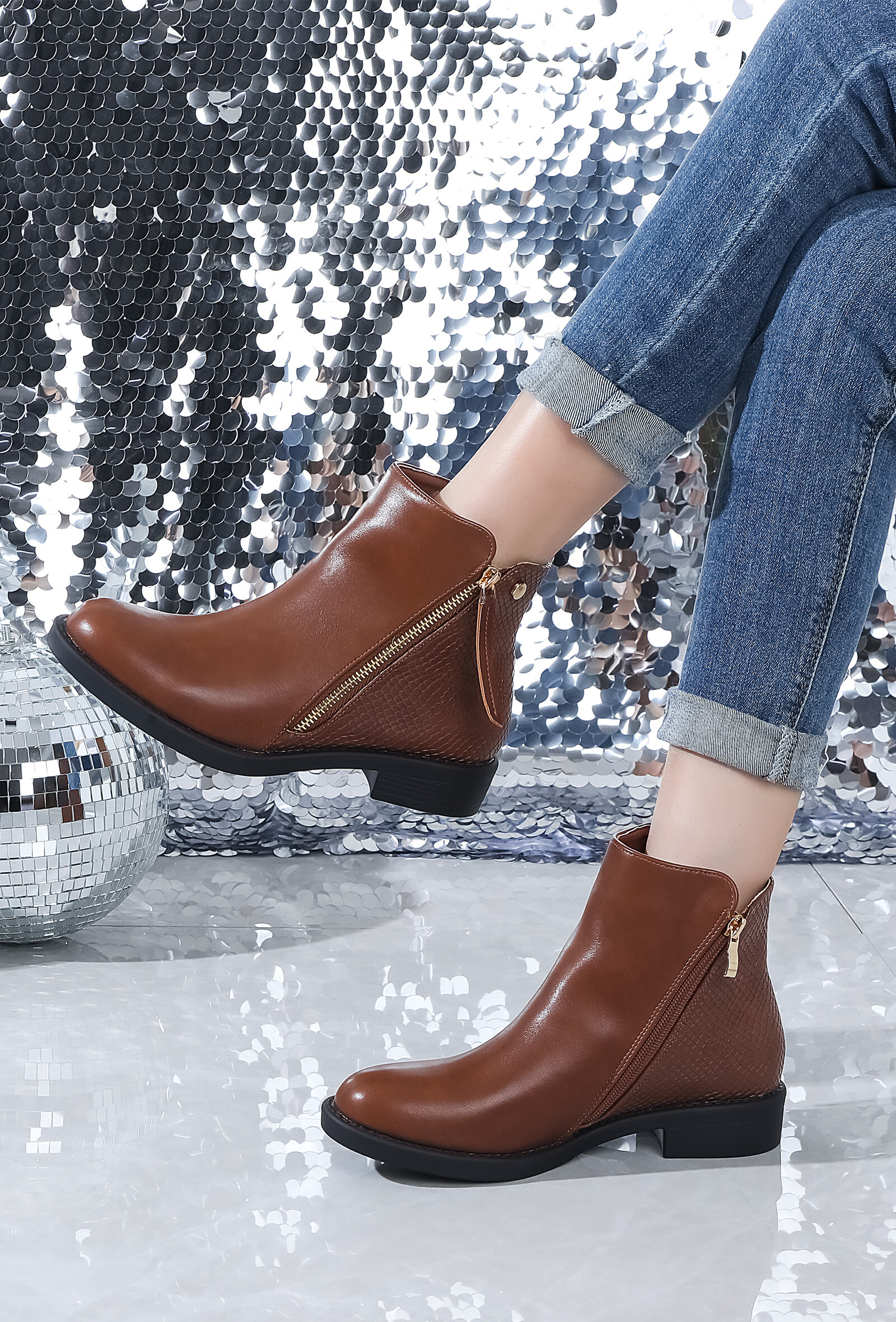 Wholesaler JM.DIAMANT - Ankle boots low heel