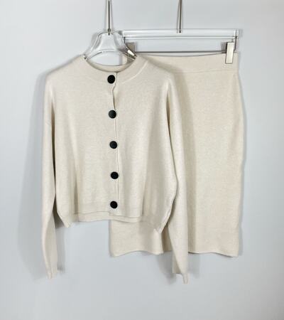 Grossiste JNJ - Ensemble veste et jupe Grossiste JNJ - Ensemble veste et jupe