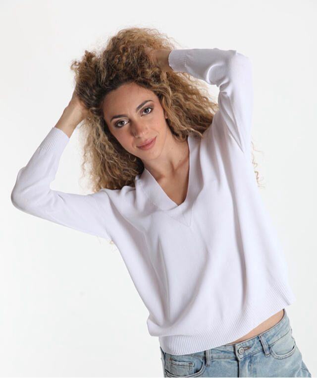 Grossista JNJ - Maglia in viscosa con scollo a V
