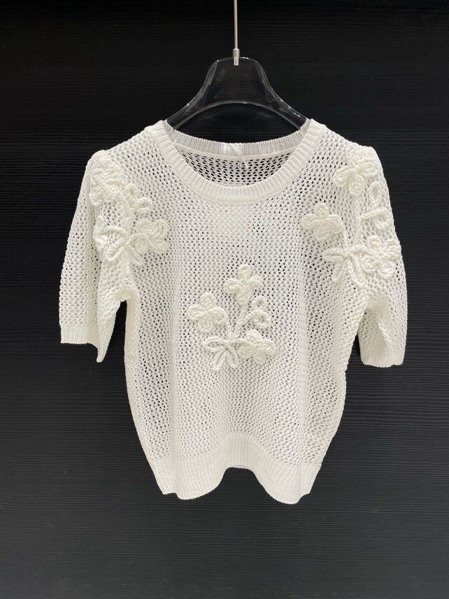 Grossiste JNJ - T-shirt ajourée avec fleurs
