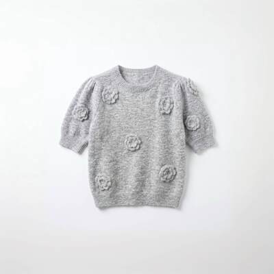 Großhändler JNJ - Kurzarm-Pullover mit 3D-Blumen Großhändler JNJ - Kurzarm-Pullover mit 3D-Blumen