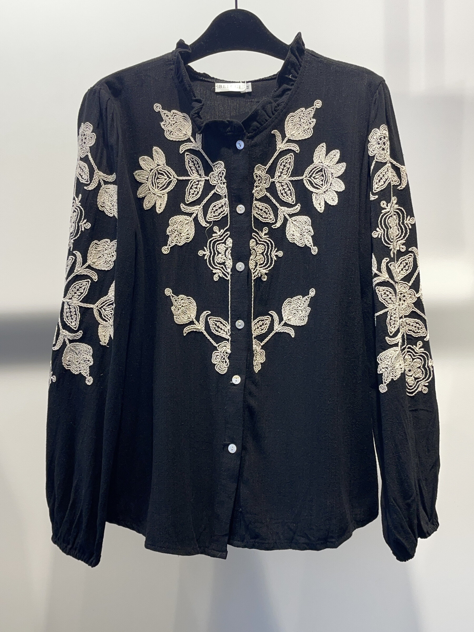 Wholesaler Joelly - Embroidery shirts