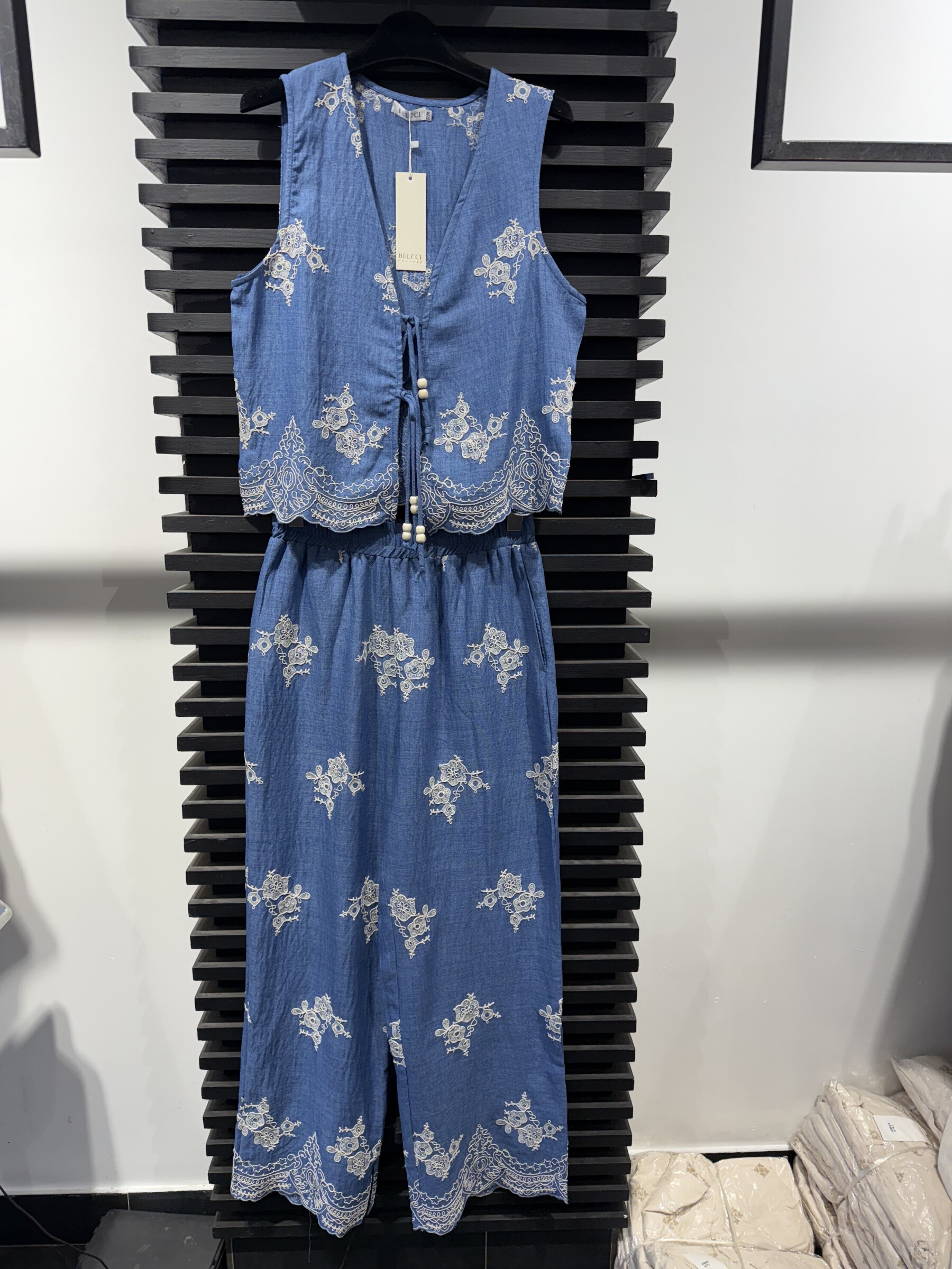 Wholesaler Joelly - Embroidered sets