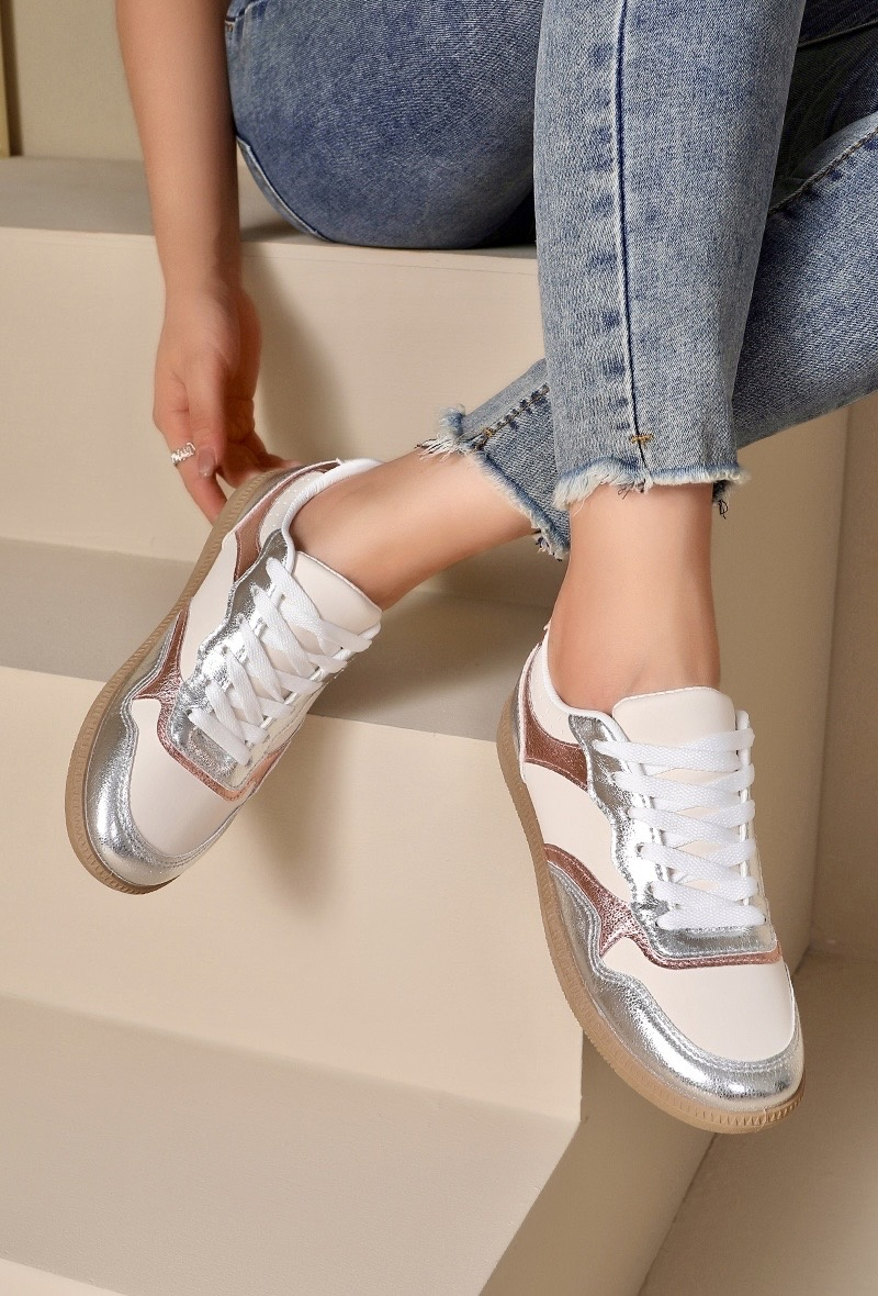 Großhändler JOIA PARIS - Trendige flache Schnürsneaker B-6608