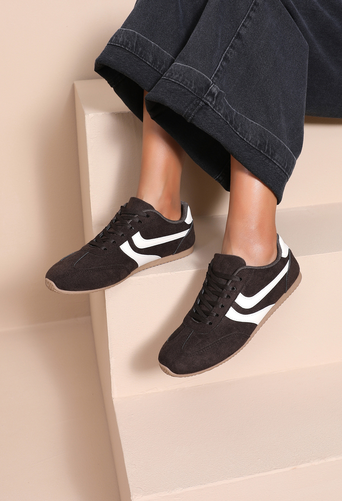 Grossista JOIA PARIS - Sneakers eleganti con lacci