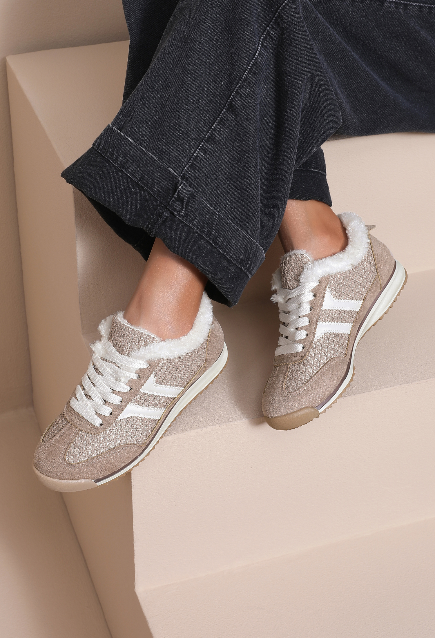 Wholesaler JOIA PARIS - Sneakers with faux fur lining