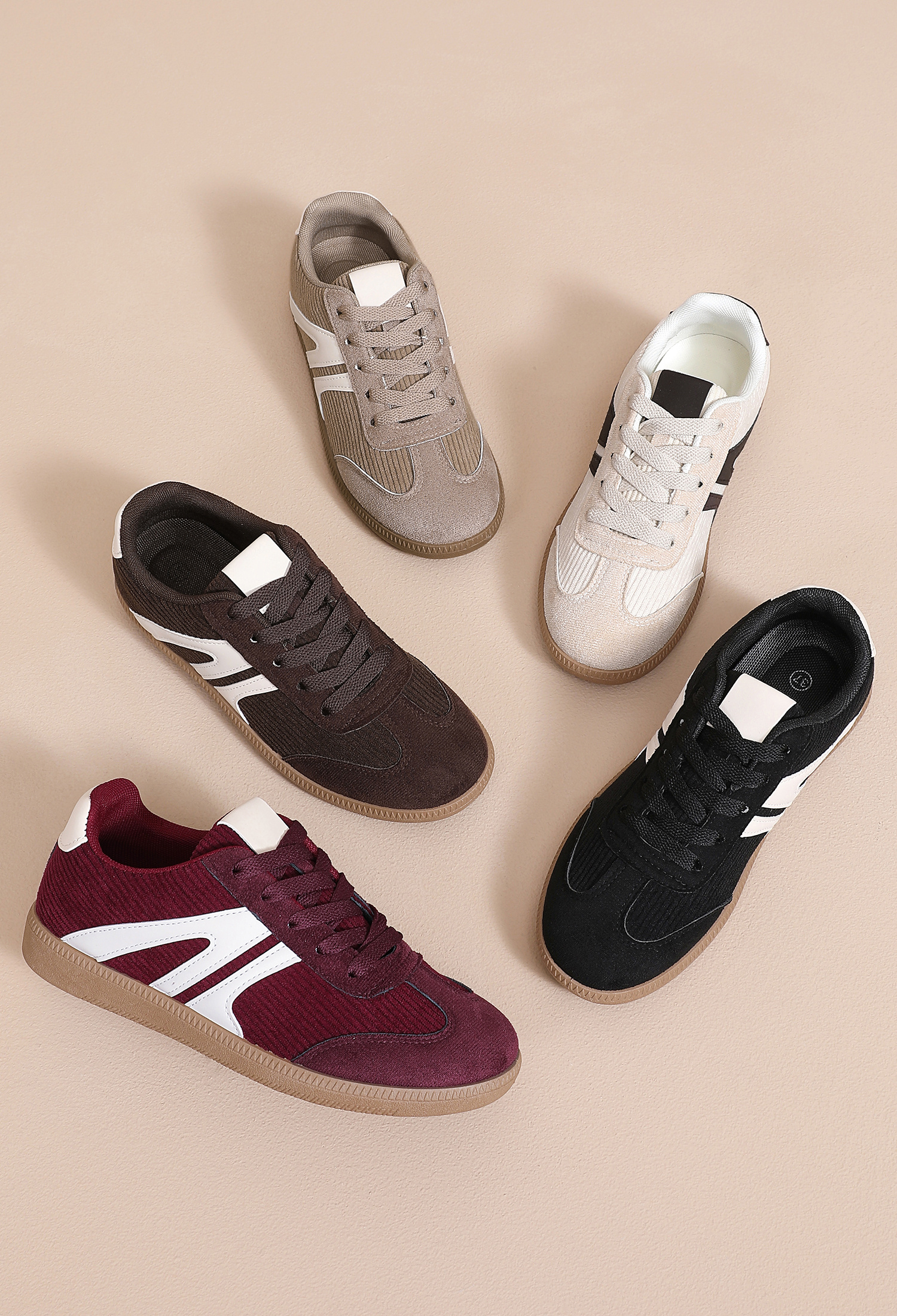 Grossista JOIA PARIS - Sneakers Vintage da Donna in Velluto a Coste